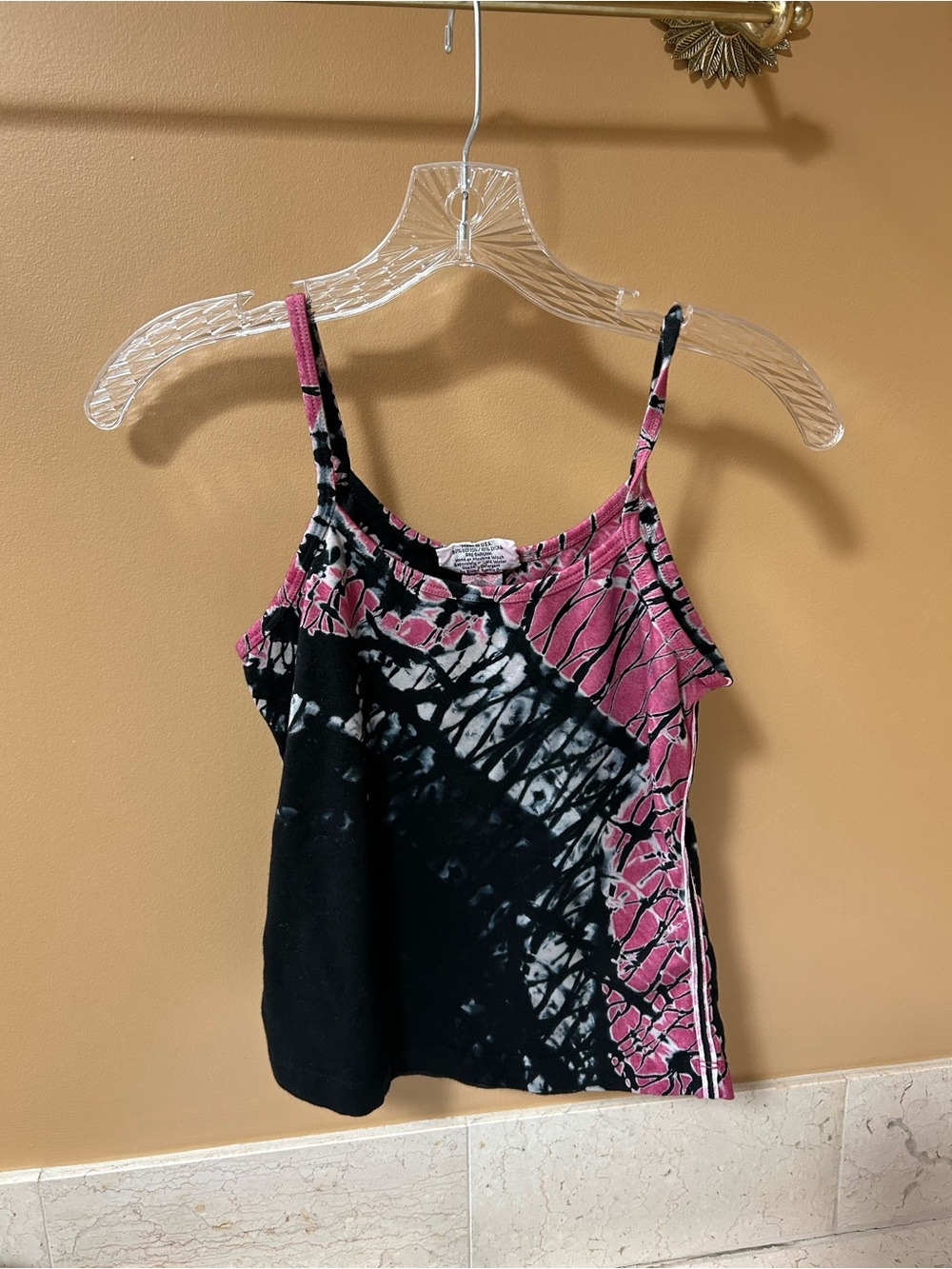 Tie-Dye Cami Tank Top in pink & black